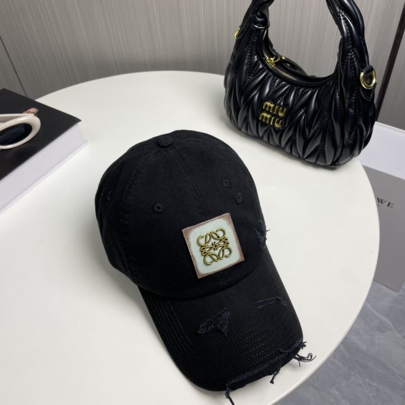 Loewe Caps